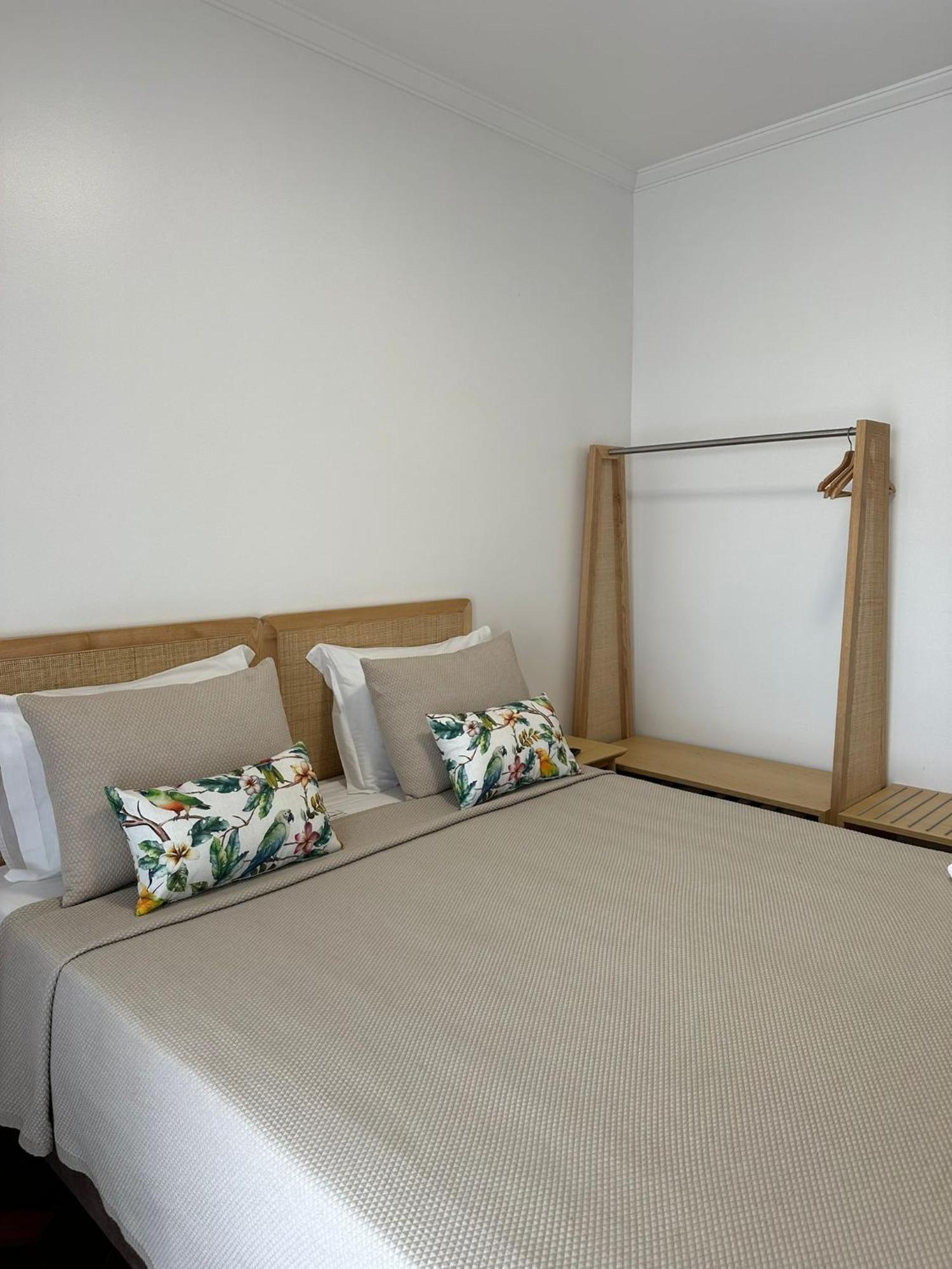 Guest House Mj ポボア・デ・バルジン エクステリア 写真