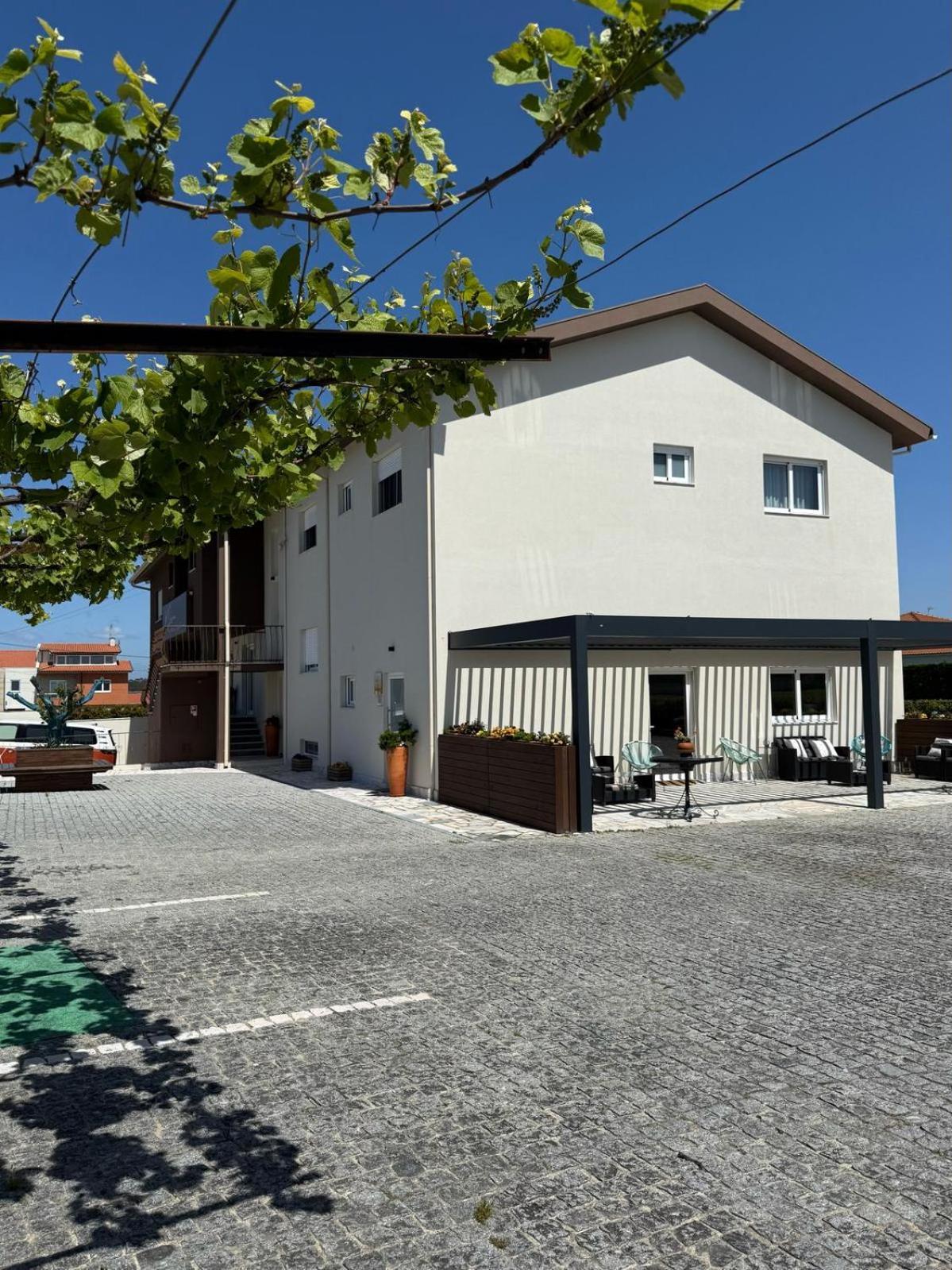 Guest House Mj ポボア・デ・バルジン エクステリア 写真